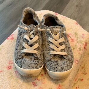 Skechers Gray Cat-Print Women’s Lace-Up Sneakers